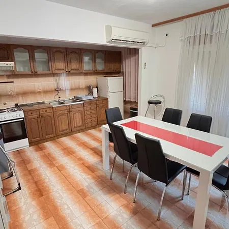 Apartmants Vlade Apartament *