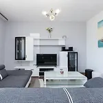 Apartmants Vlade
